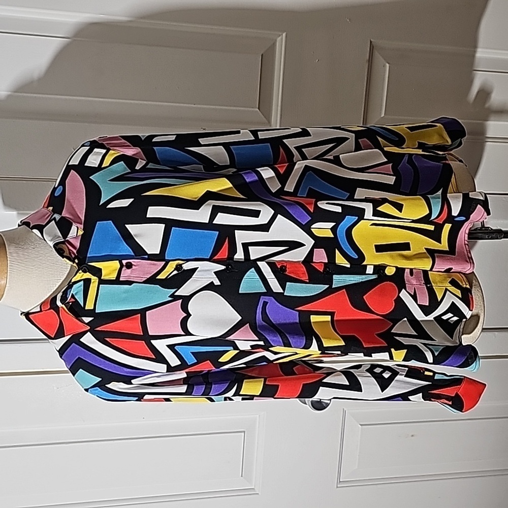Big Dart Artsy, pop‎ art, modern button-up shirt. Size 10, NWT great gift.